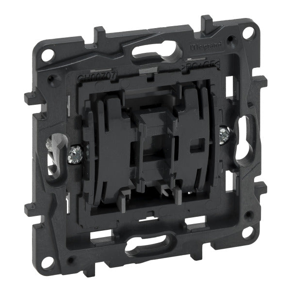 LEGRAND Niloe Step Einsatz Kreuzschalter 10Ax – 864007
