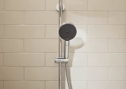 HANSGROHE HG Pulsify 260 1-jet EcoSmart Showerpipe with Exposed Shower Thermostat, Chrome – 24221000