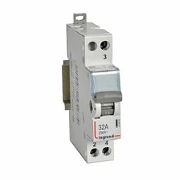 LEGRAND Wechselschalter CX3 mit Mittelstellung, 1 Wechsler 32A,Gebrauchskat. AC-22A, 1TE   – 412902