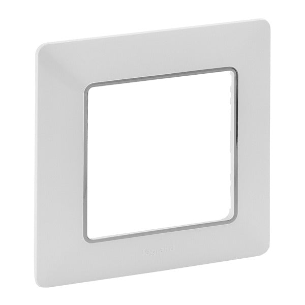 Valena Life 1-gang frame Colour: Ultra White/Chrome – 754031
